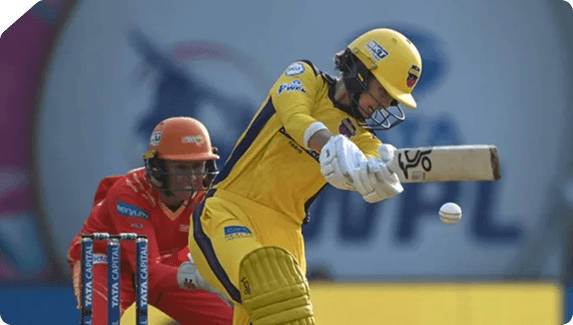 UP Warriorz bring in Amy Jones after Phoebe Litchfield leaves with quad injury